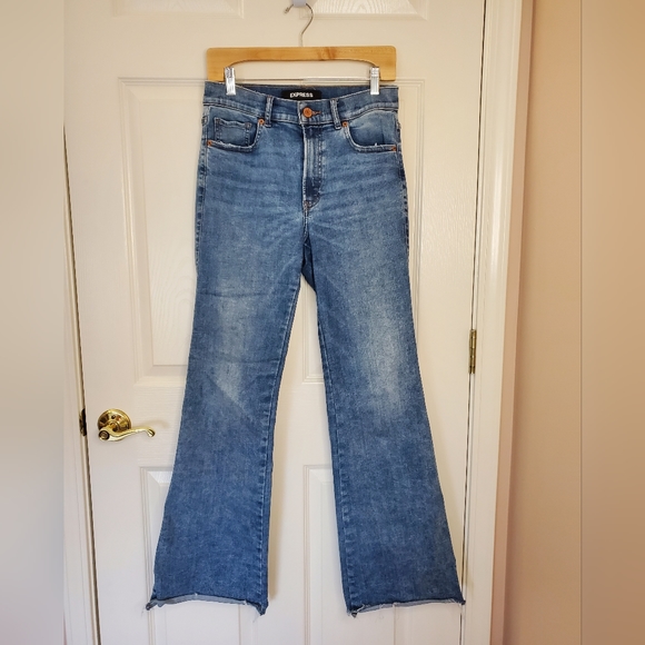 Express Flare Jeans - Picture 2 of 5